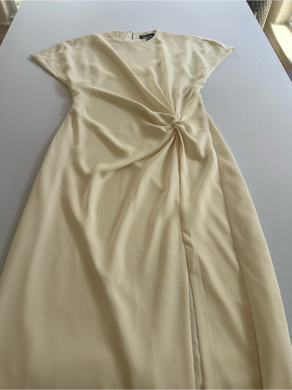 SER.O.YA Cream Maxi Skirt with High Side Slit Round neck Cap Sleeves size Small